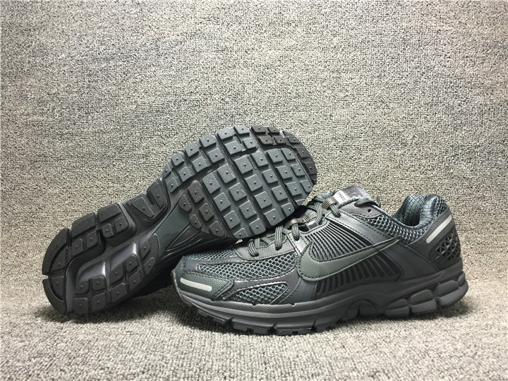 Nike Zoom Vomero 5 SE SP Carbon Grey Shoes